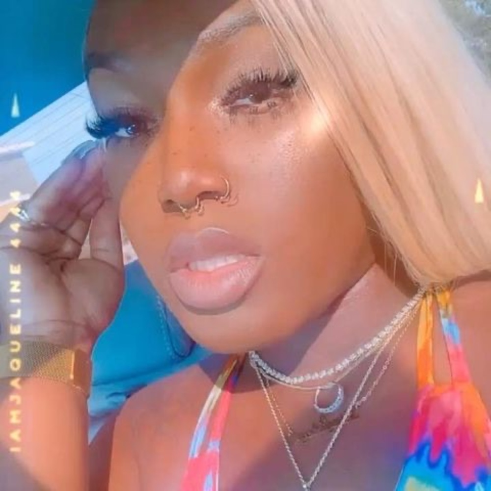 Meet your Posher, Ceeluxx